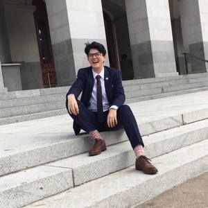 Meet your Posher, Ellis